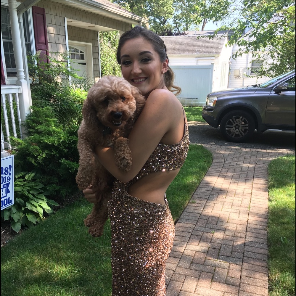 Meet your Posher, Emma